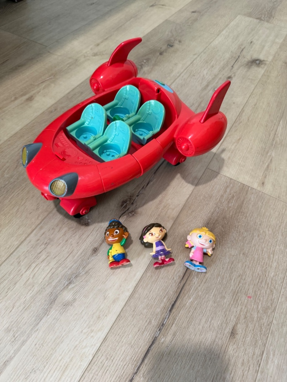 Little einsteins people and rocket ship - Picture 2 of 3